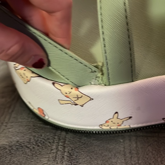 Slightly damaged Pokemon mini backpack - Picture 2 of 4